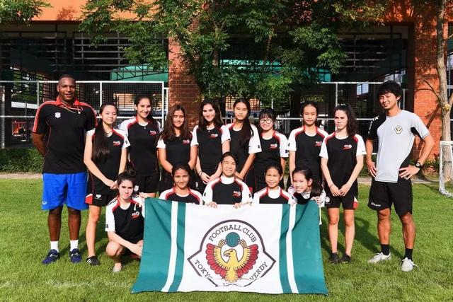 斯诺克世锦赛：16强战赵心童丁俊晖首阶段战平